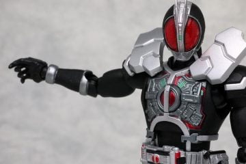 Action figure S.H.Figuarts Kamen Rider Faiz Axel Form 01