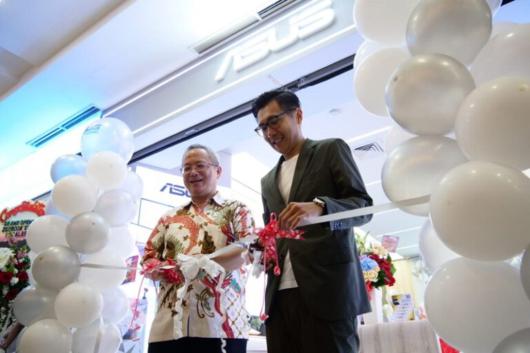 Launching Zenbook Store Mangga dua mall Mr Jo & Mr Jimmy Lin 2