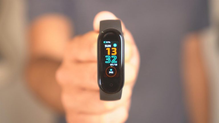 rekomendasi smartband murah fitur terbaik mi band 5