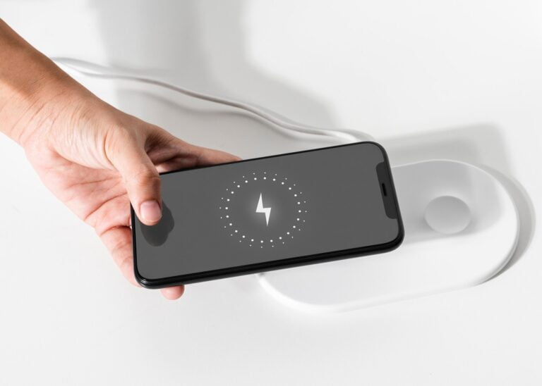 Rekomendasi Charger HP Type C Fast Charging