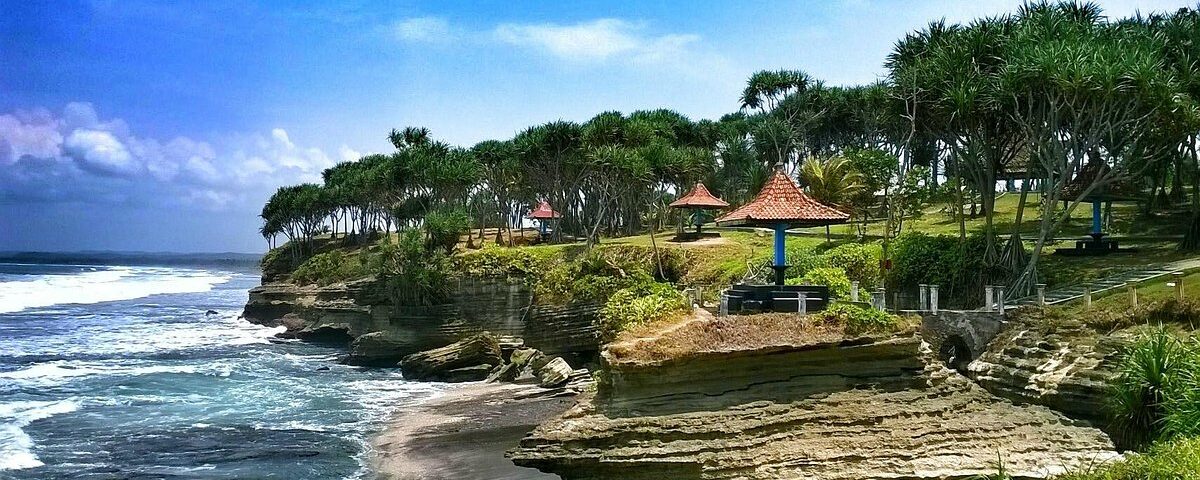pantai batu hiu pangandaran